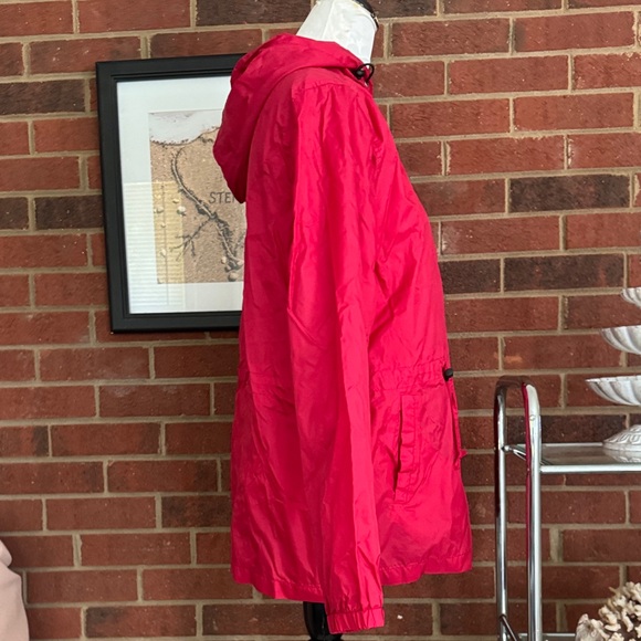 Chadwick’s Vintage Red Nylon Hooded Windbreaker - Picture 3 of 9